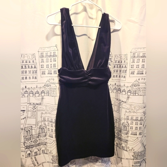 tic toc Dresses & Skirts - NWT Women's Hope's Tic Toc Black Velvet Mini Dress Size Medium